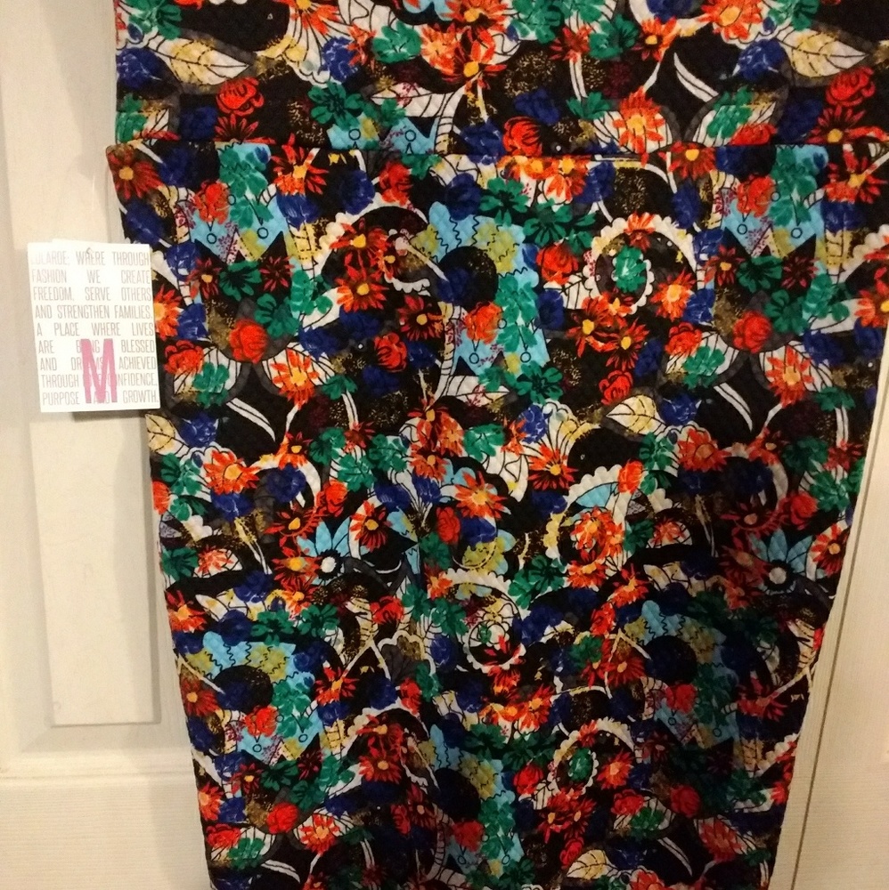 LuLaRoe Cassie Skirt M